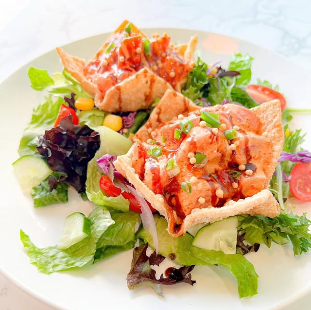 G3 Spicy Ahi Wonton Salad.