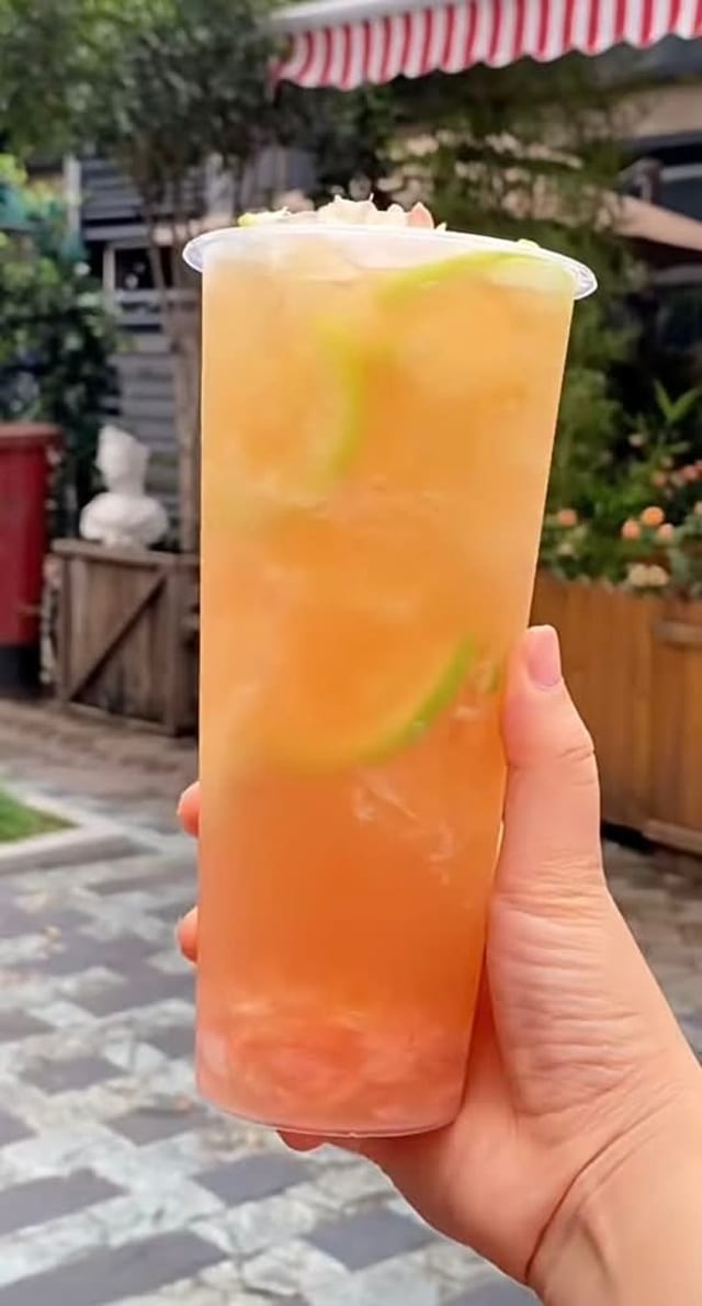 Yuzu Lemon Green Tea.